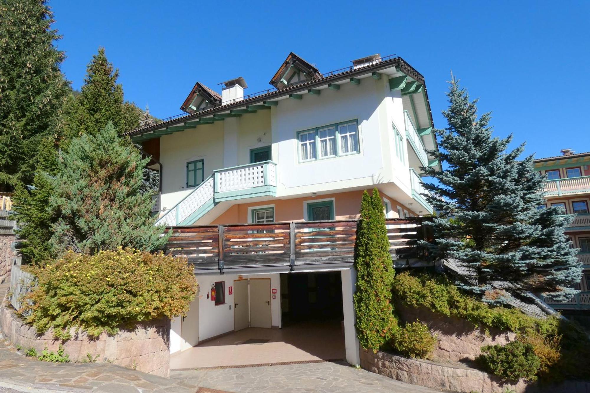 Casa Al Mesdi Apartment Pozza di Fassa Exterior foto