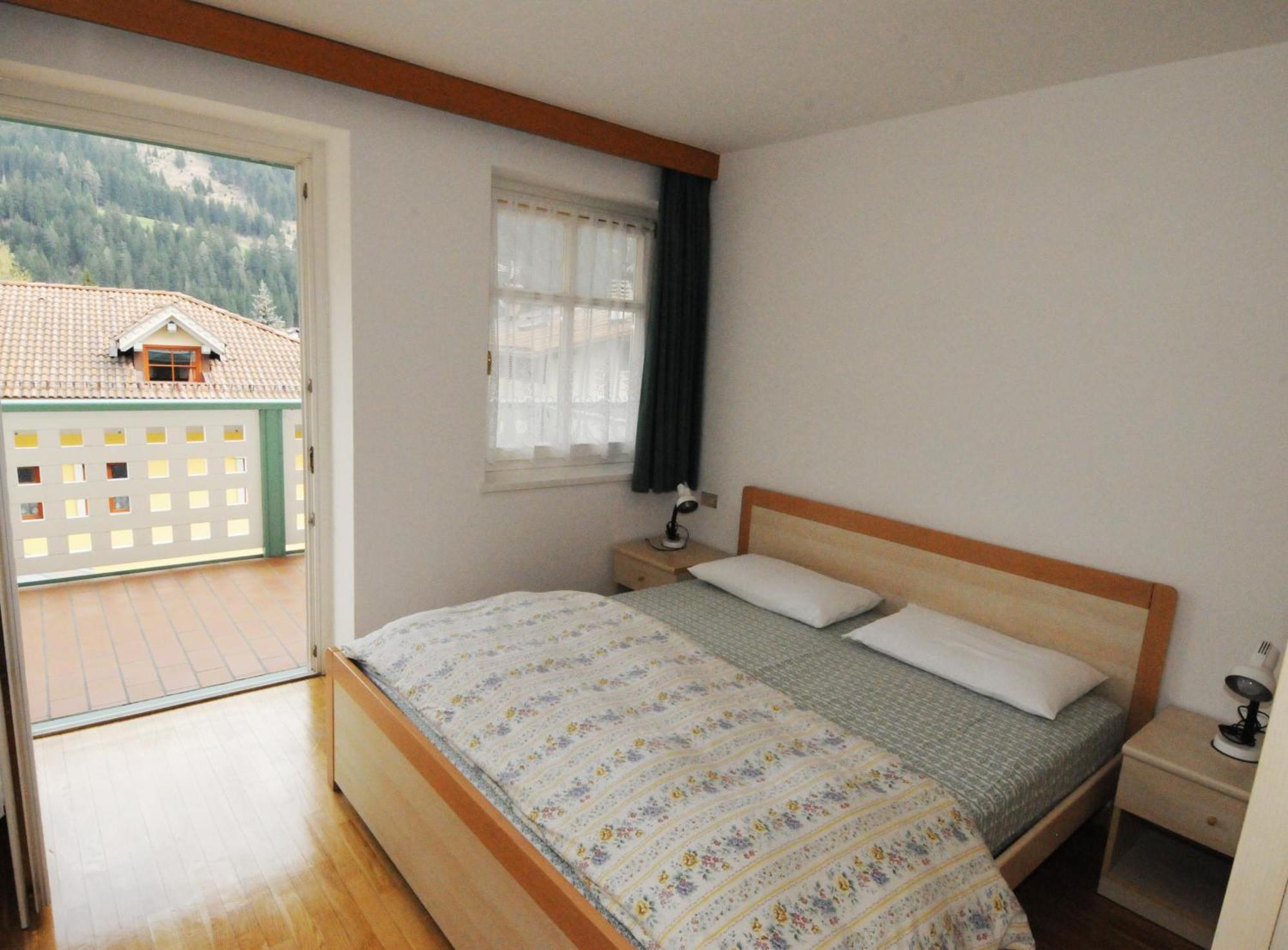 Casa Al Mesdi Apartment Pozza di Fassa Exterior foto