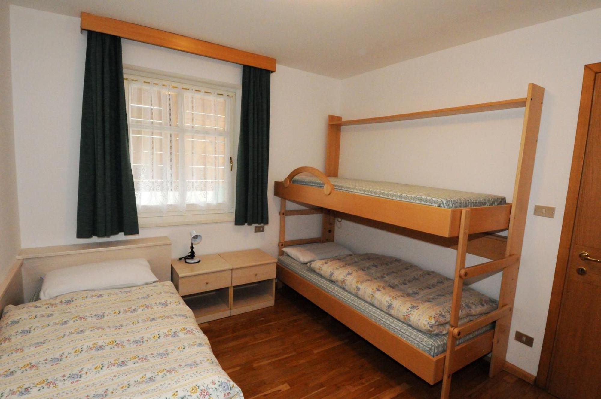 Casa Al Mesdi Apartment Pozza di Fassa Exterior foto